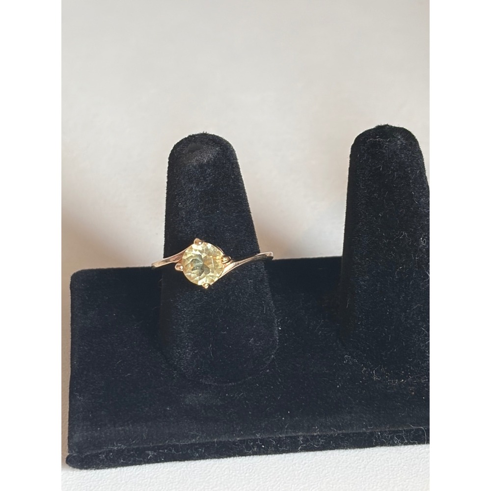 Vintage Avon Gold Tone Bypass Ring Round Yellow Citrine Colored Stone Size 7 - Picture 7 of 9